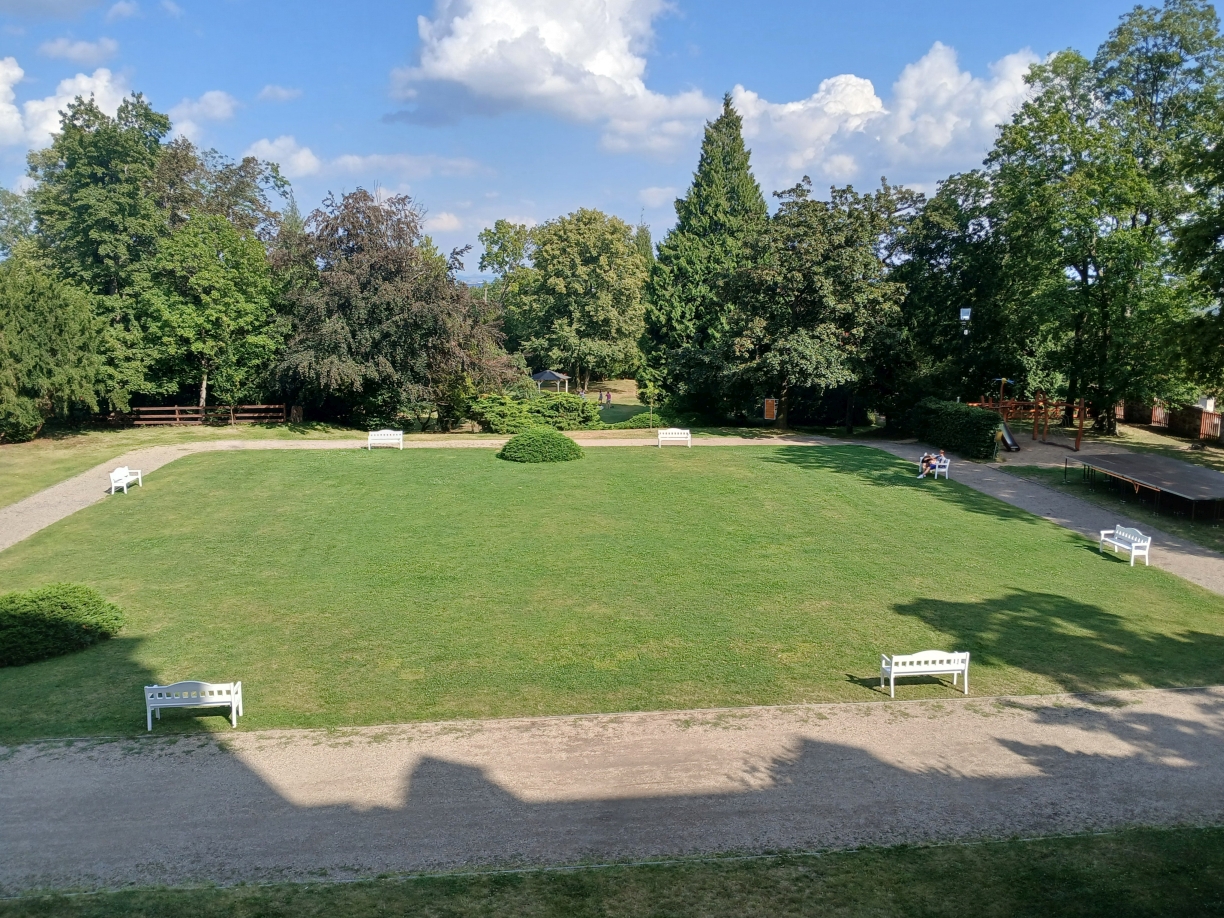 Park von Schloss Rothenhaus